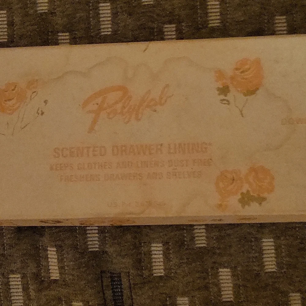 Vintage polyfab scented drawer liner. White with floral print. ☆☆☆3 FOR $25☆☆